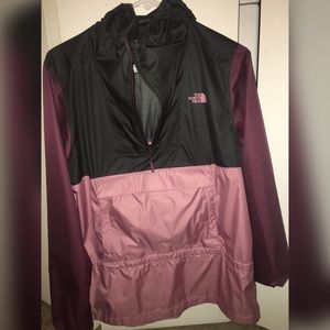 Three-tone wind repellent North Fave